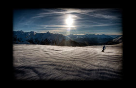 Snowboard-schnee-alpen